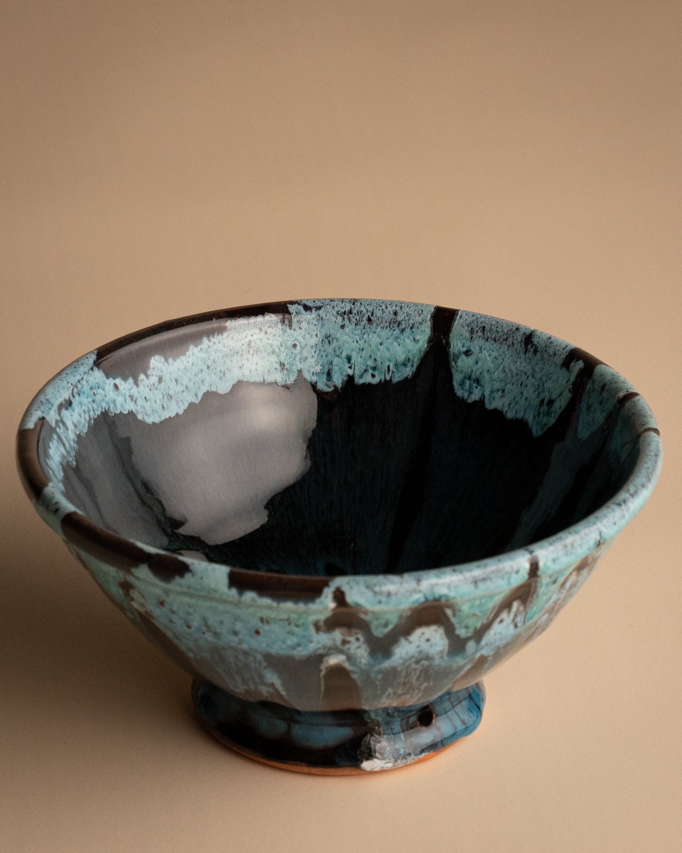 HANDGEMAAKTE KERAMIEK SCHAAL – AZRAQ