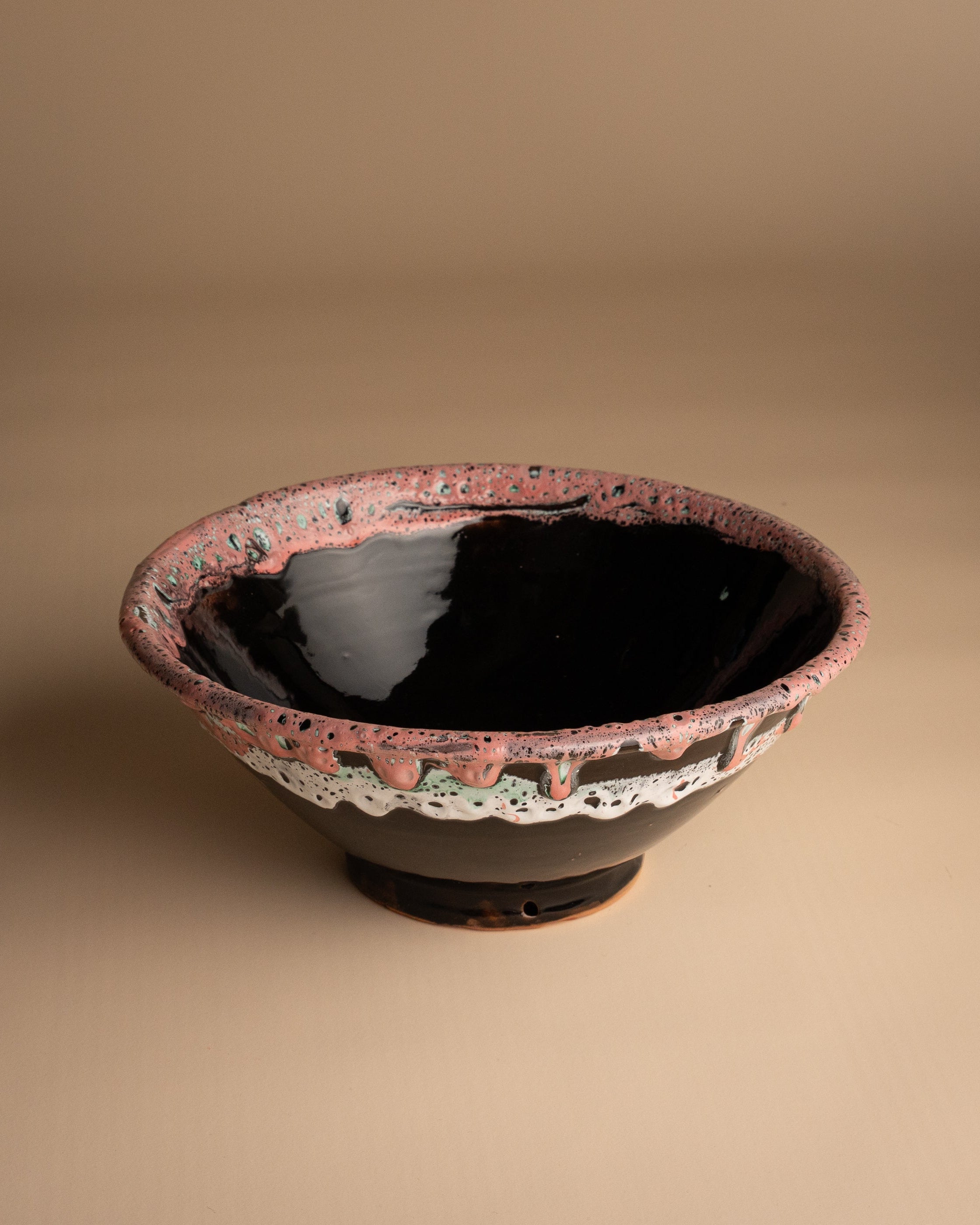 HANDGEMAAKTE KERAMIEK SCHAAL – ZAHRA