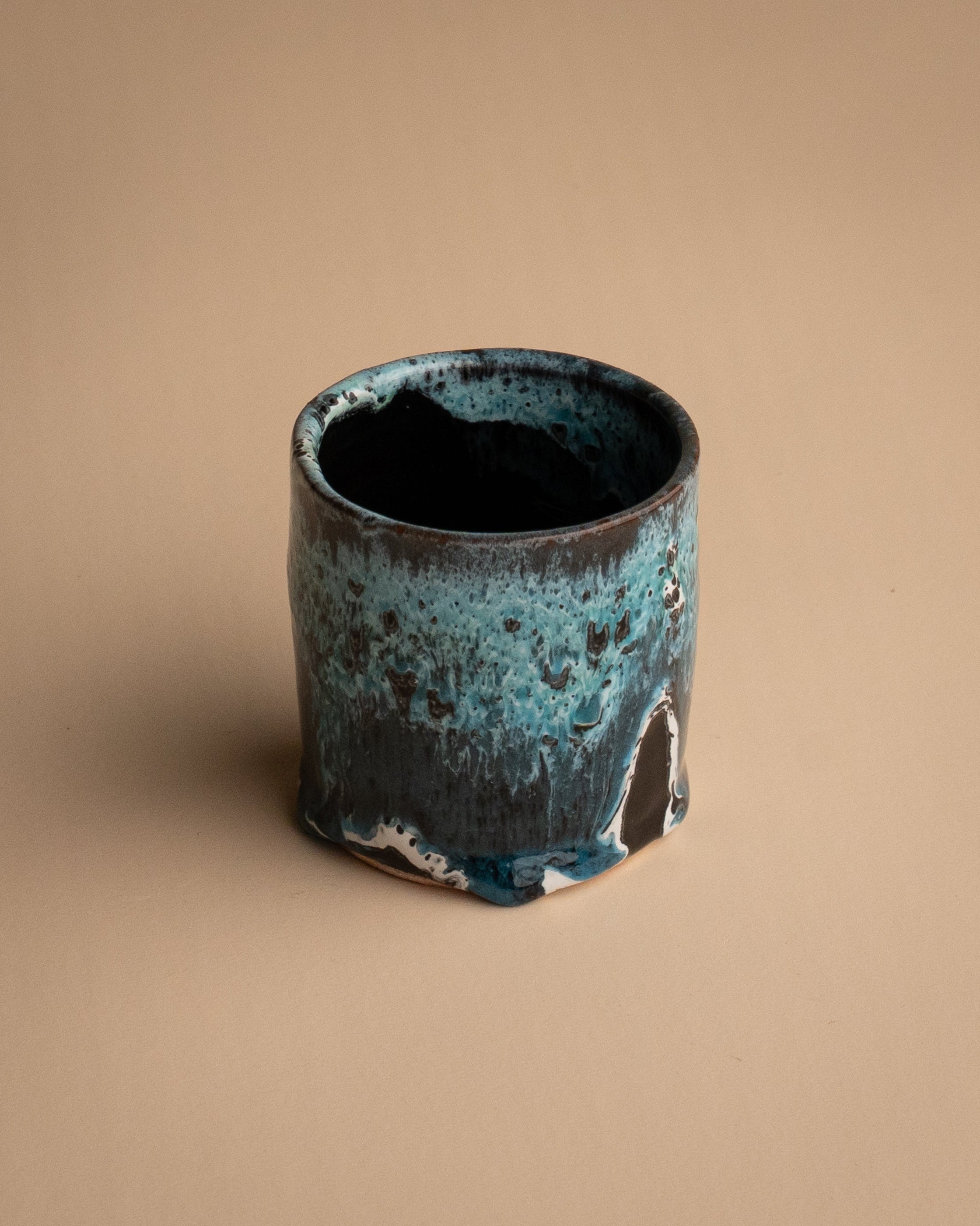 HANDGEMAAKTE MOK – AZRAQ