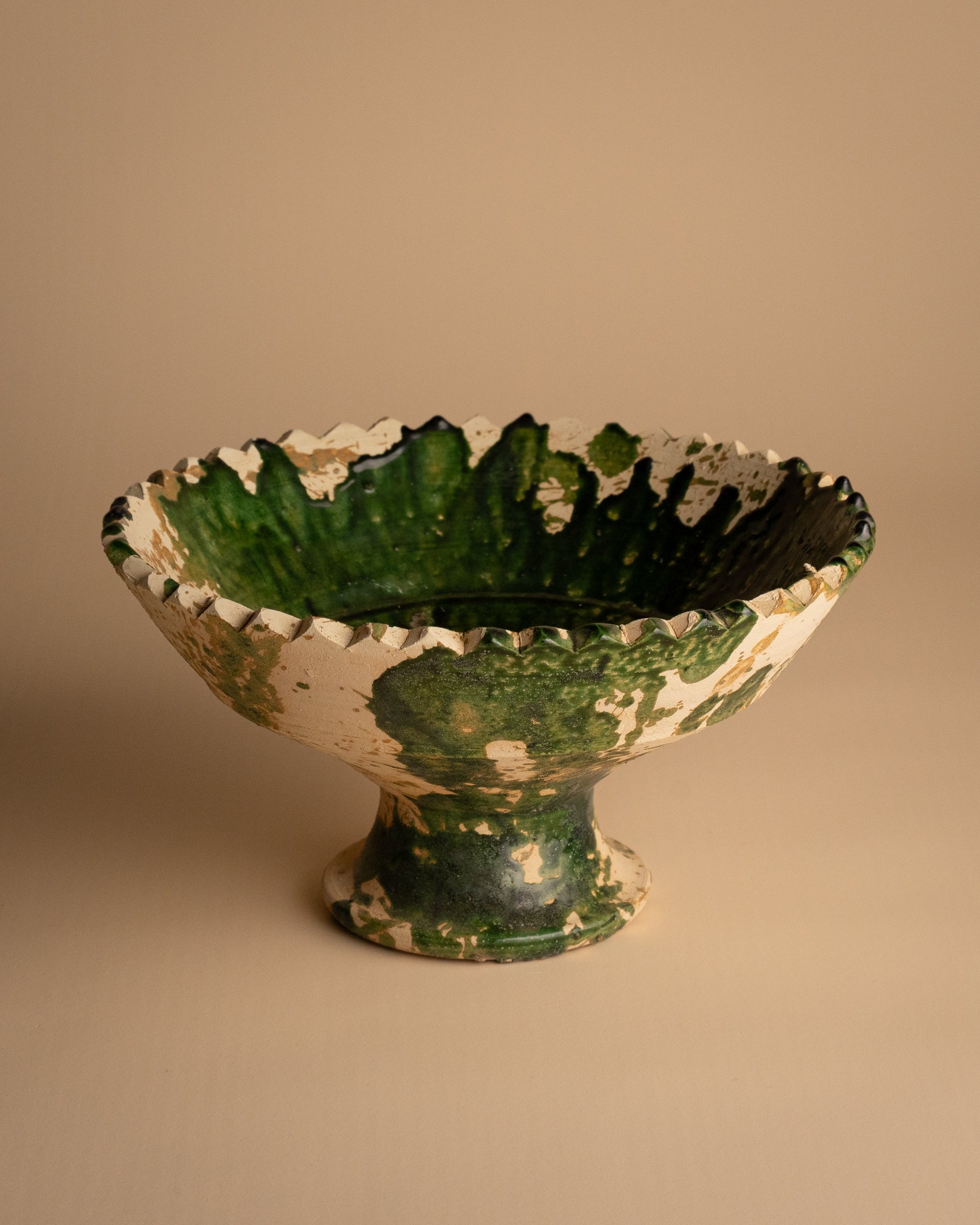 HANDGEMAAKTE TAMEGROUTE SCHAAL – EMERALD