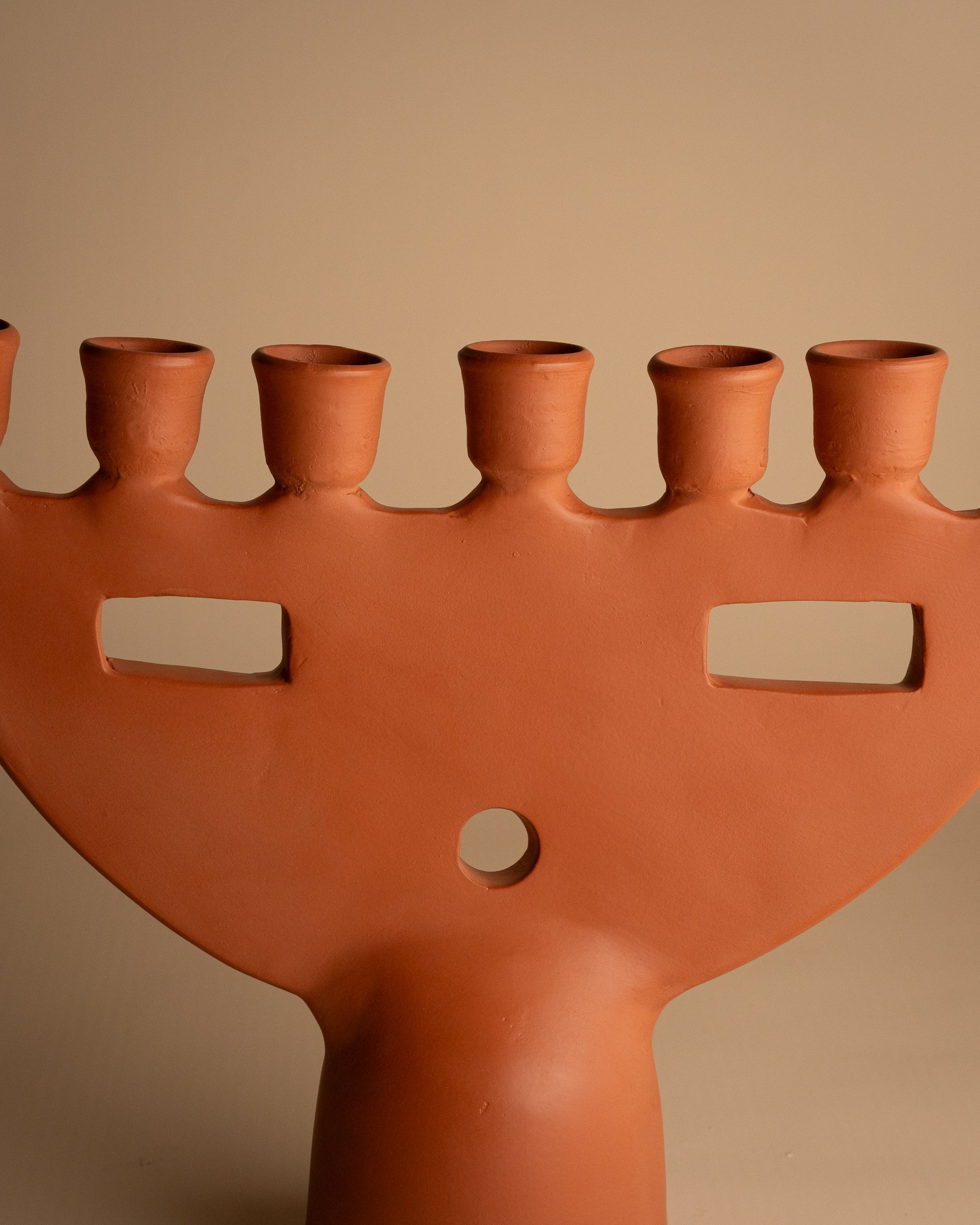 HANDGEMAAKTE KANDELAAR – AVA (GROOT)