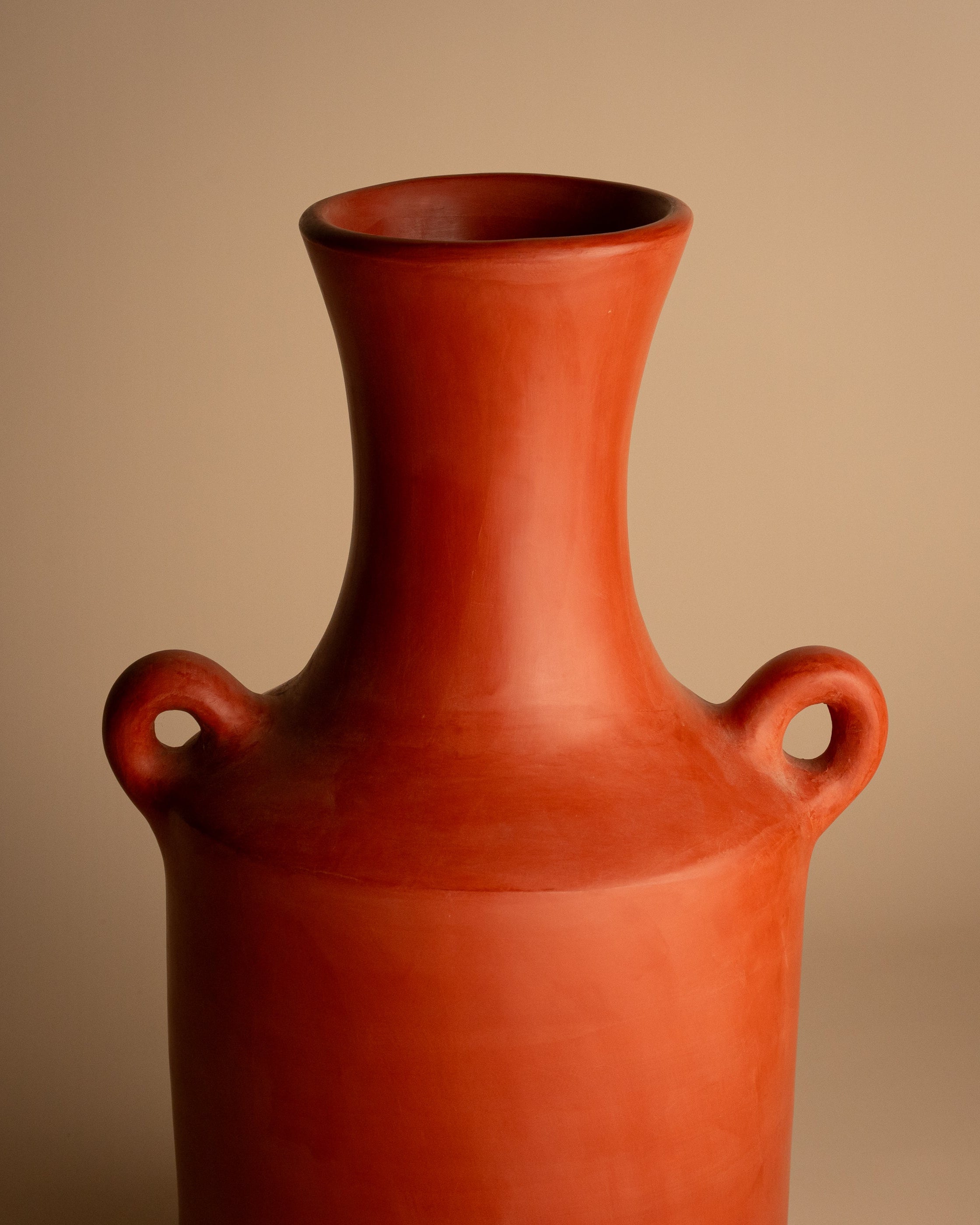 HANDGEMAAKTE VAAS – LUNA