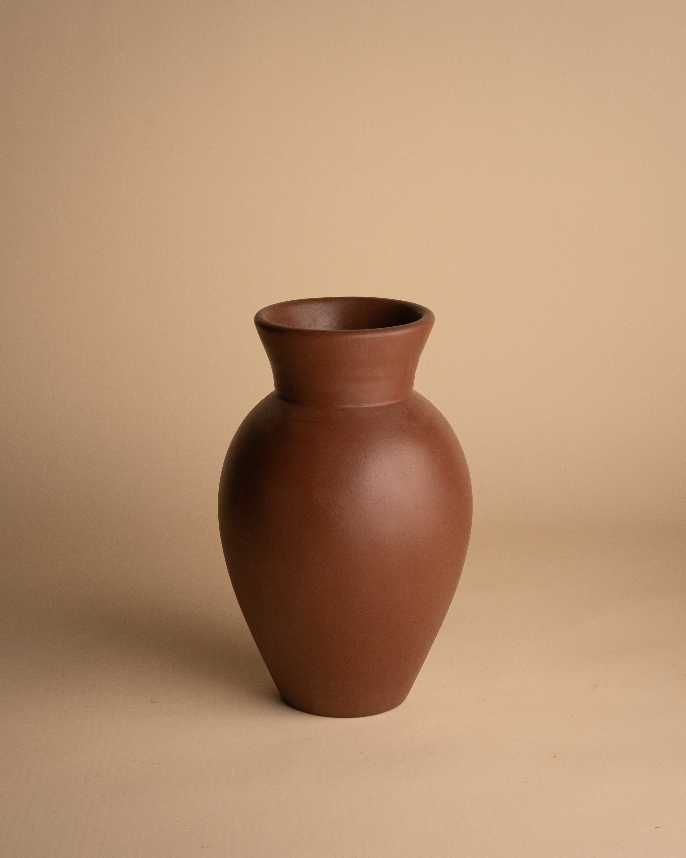 HANDGEMAAKTE VAAS – NAYA