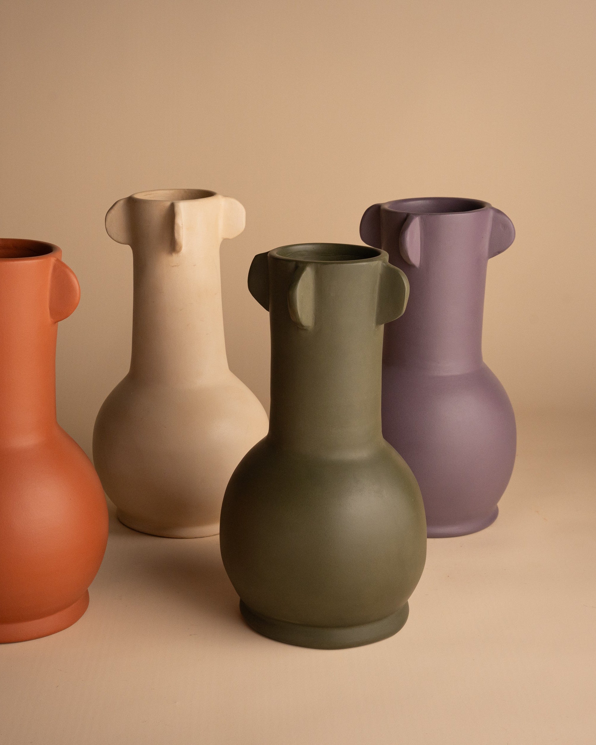 HANDGEMAAKTE VAAS – ARBA