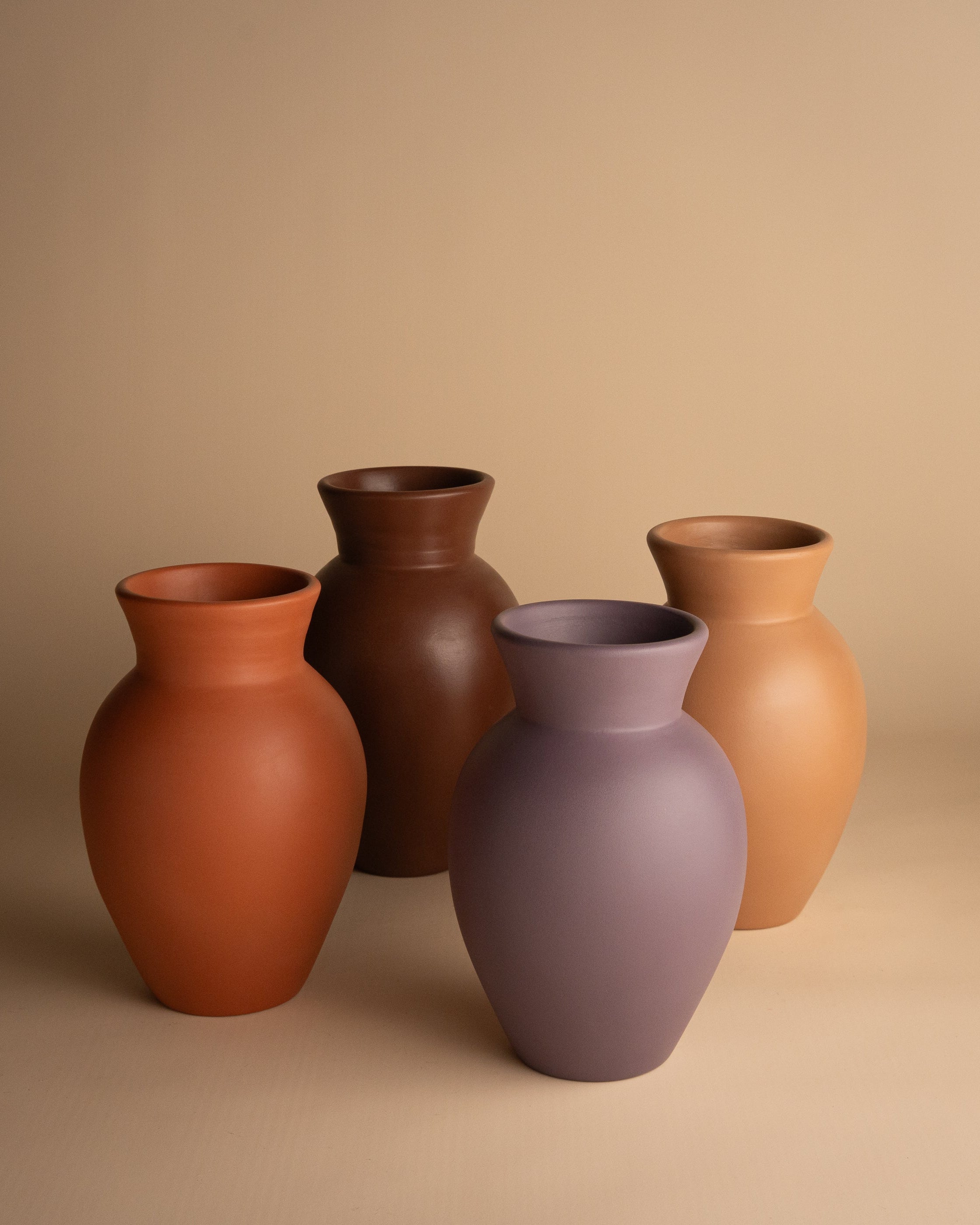 HANDGEMAAKTE VAAS – NAYA