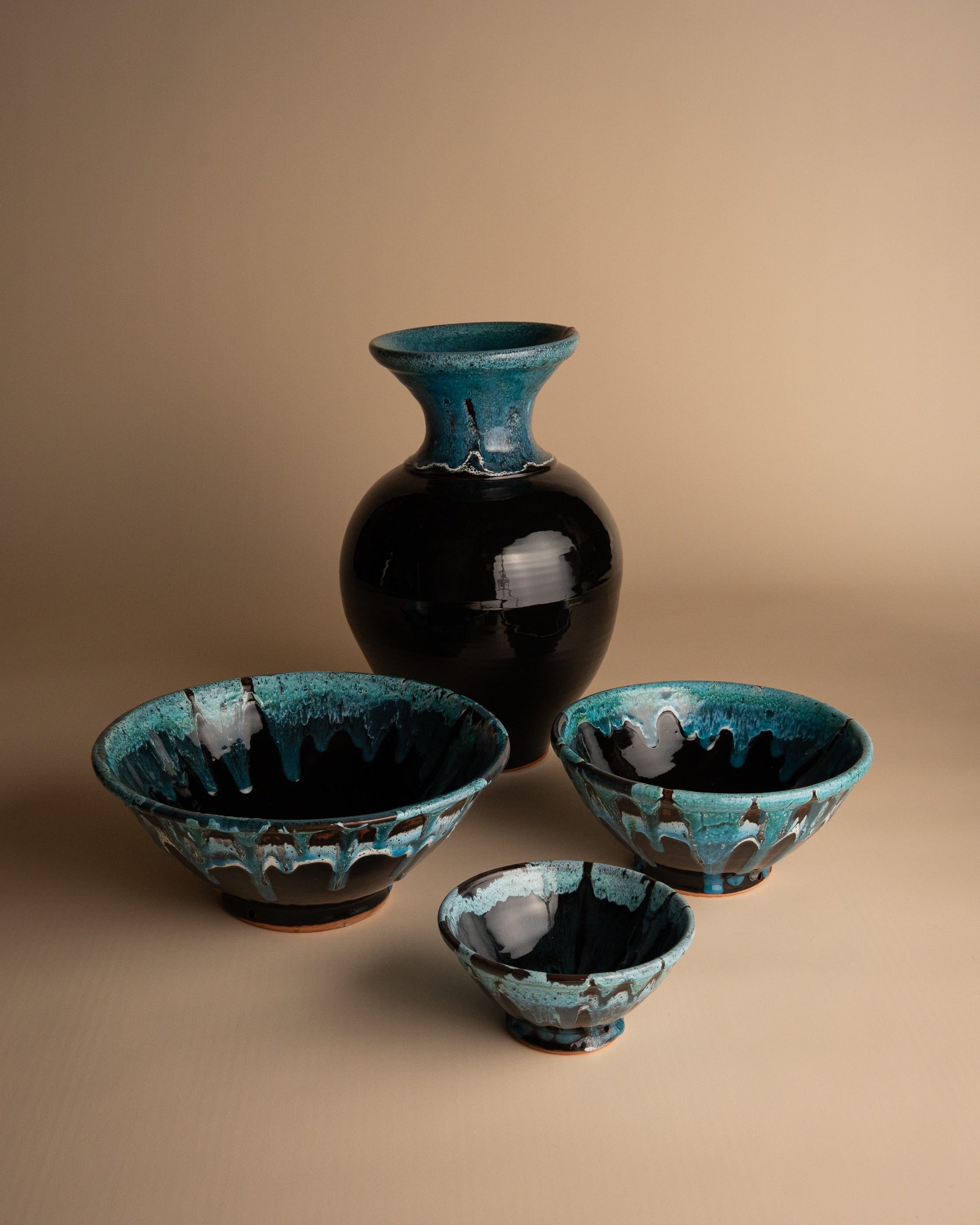 HANDGEMAAKTE KERAMIEK SCHAAL – AZRAQ