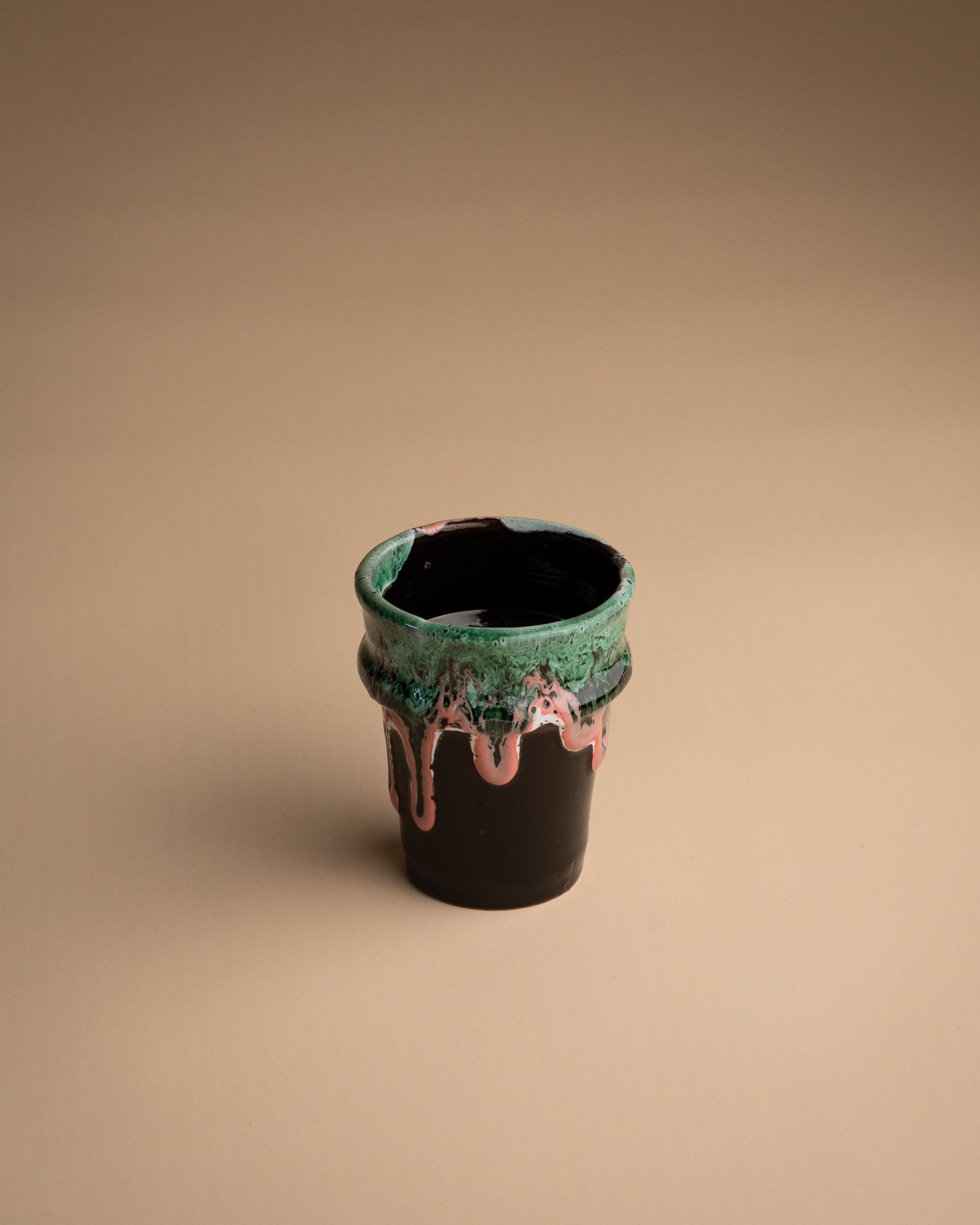 HANDGEMAAKTE MOK – RIHAM