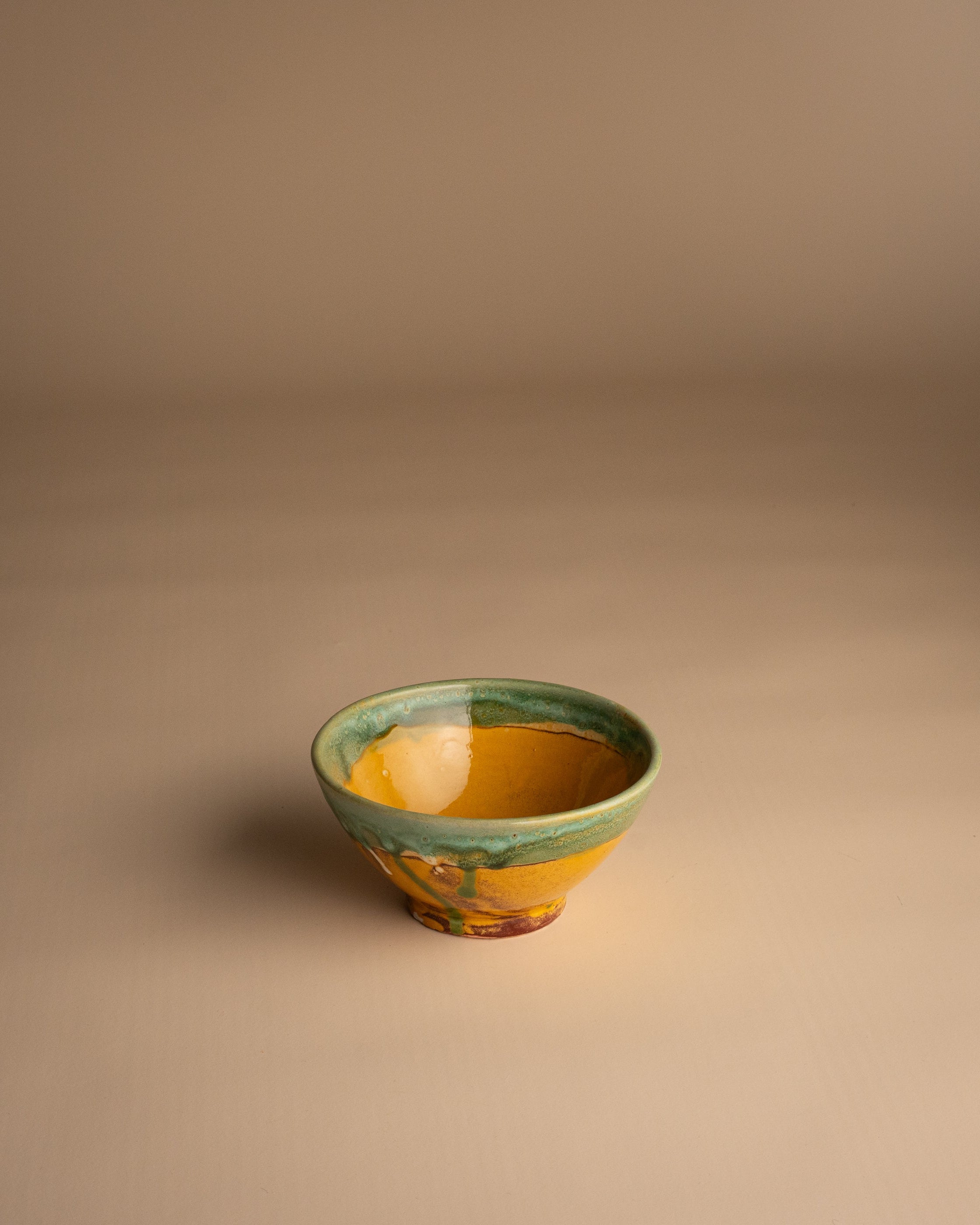 HANDGEMAAKTE KERAMIEK SCHAAL – KHADRA