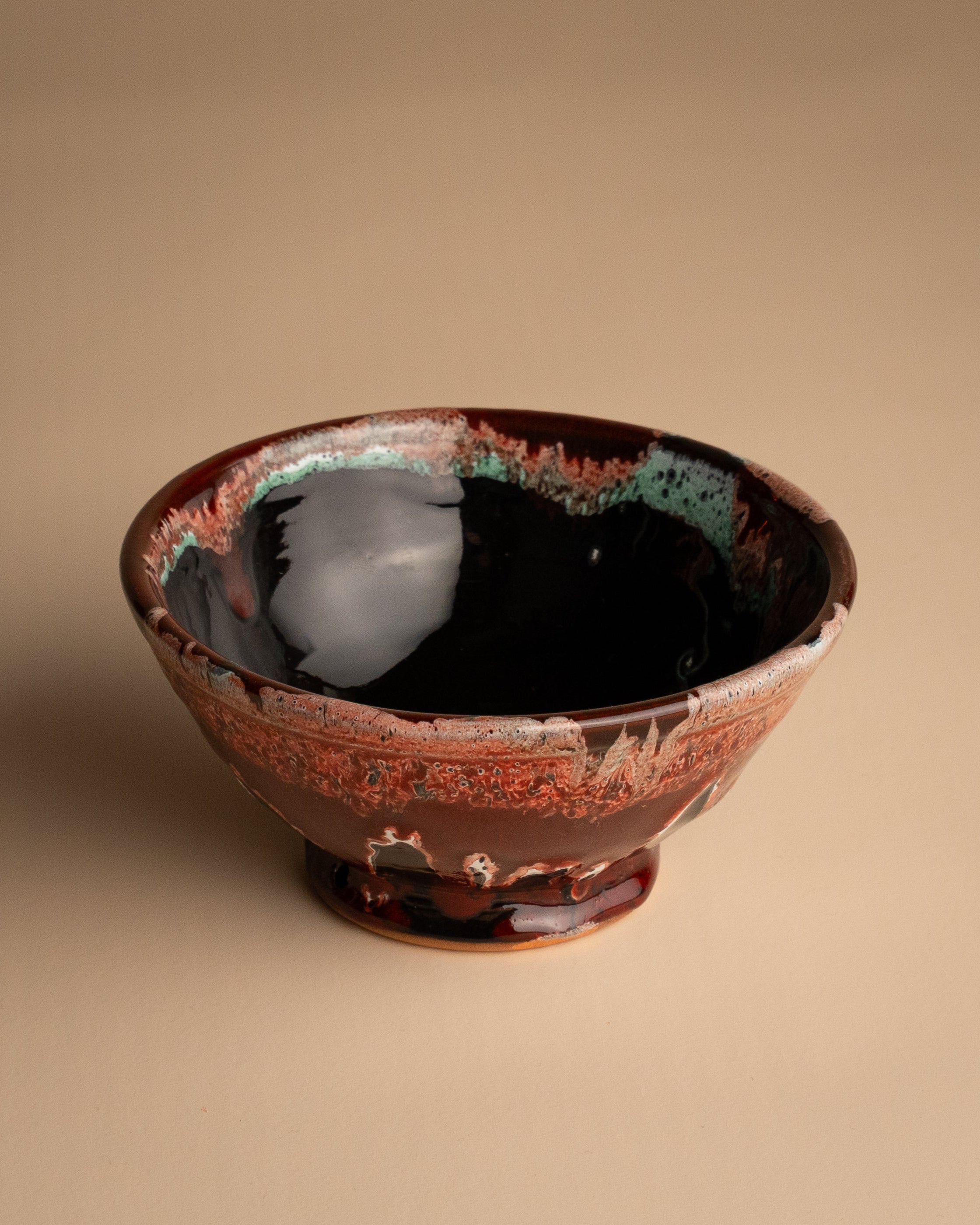 HANDGEMAAKTE KERAMIEK SCHAAL – TRAB