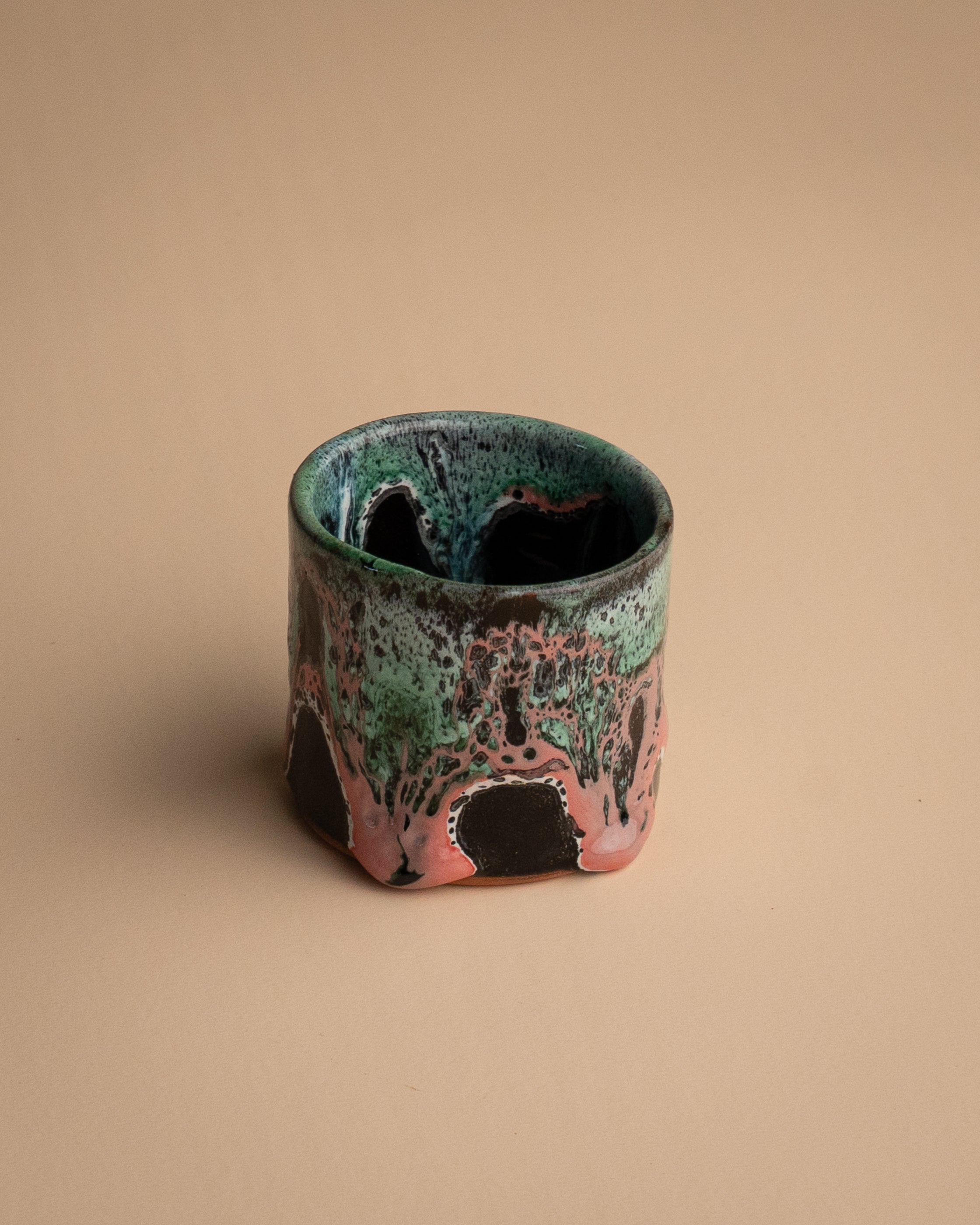 HANDGEMAAKTE MOK – RIHAM