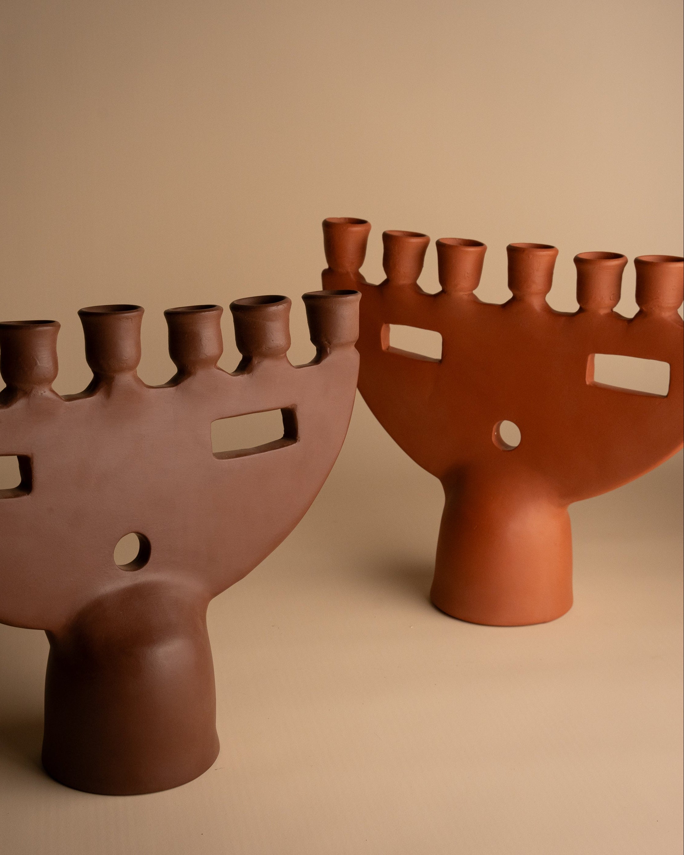 HANDGEMAAKTE KANDELAAR – AVA (GROOT)