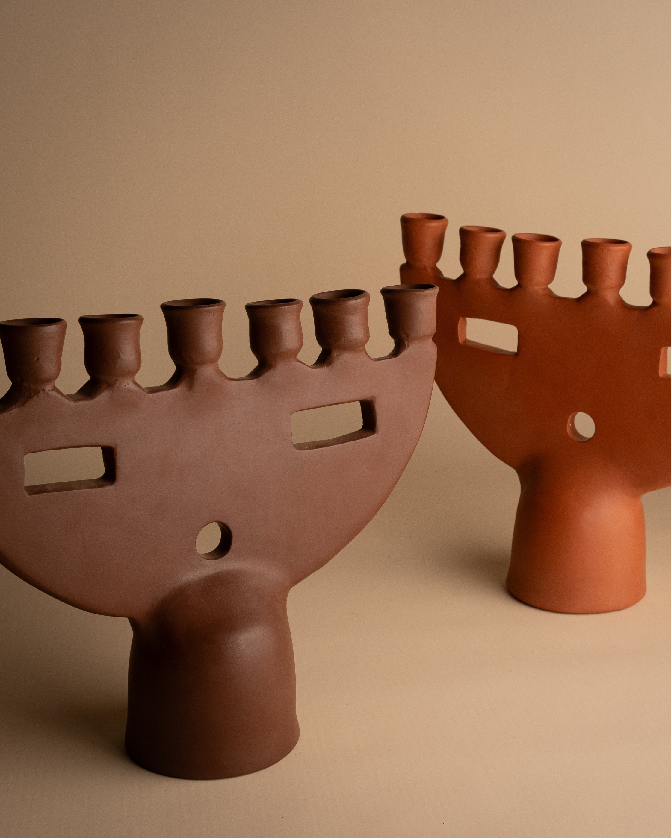 HANDGEMAAKTE KANDELAAR – AVA (GROOT)