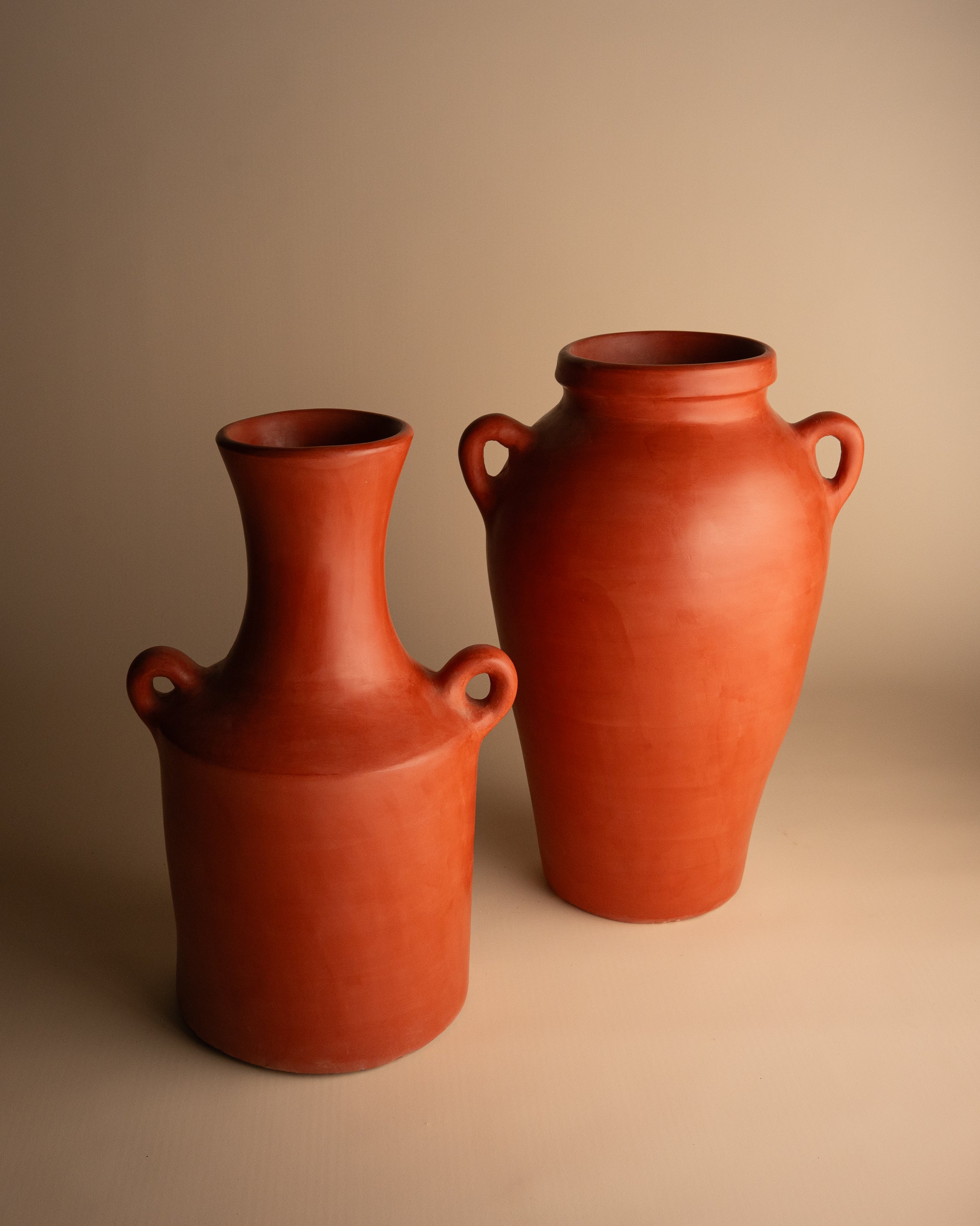 HANDGEMAAKTE VAAS – LUNA