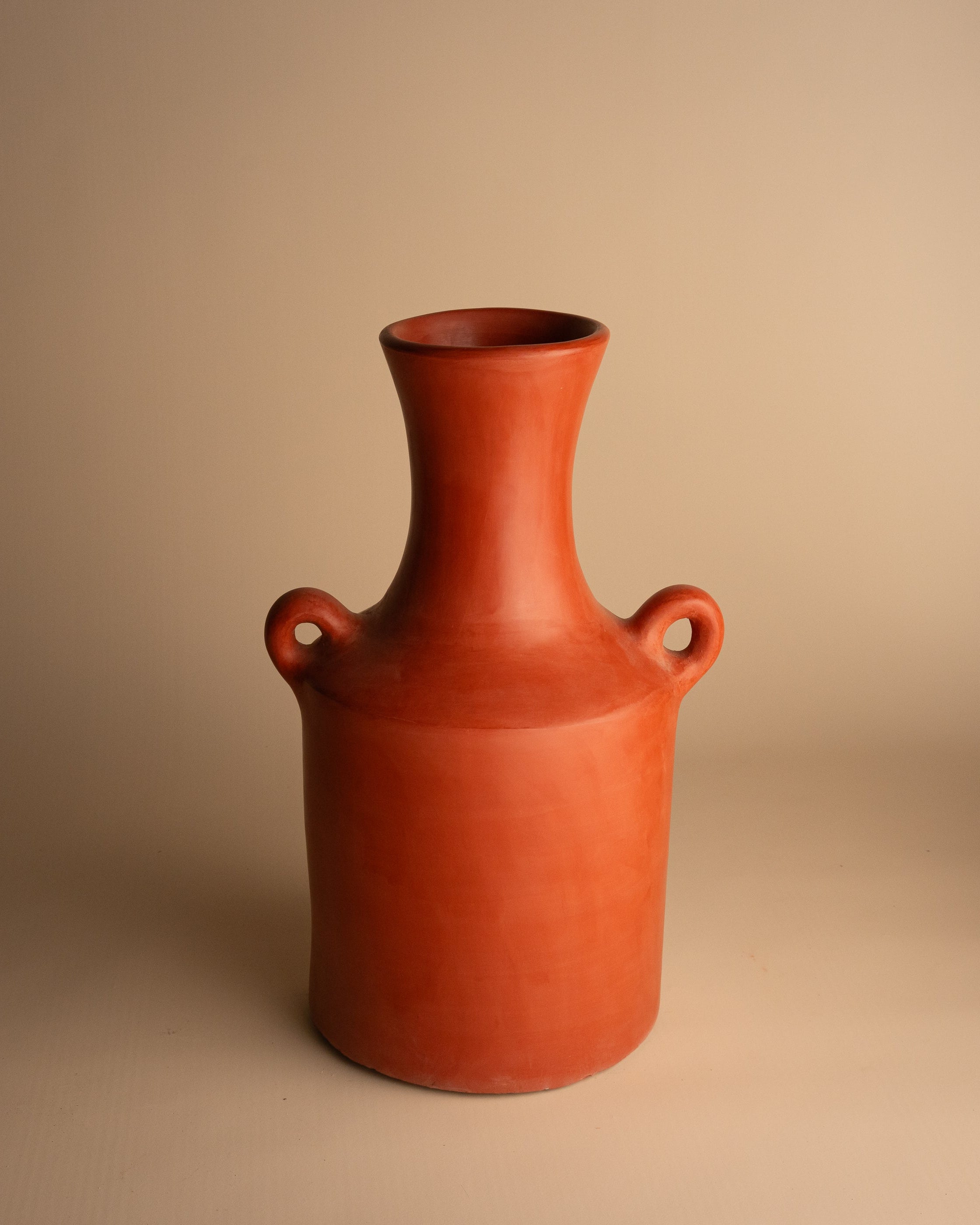 HANDGEMAAKTE VAAS – LUNA