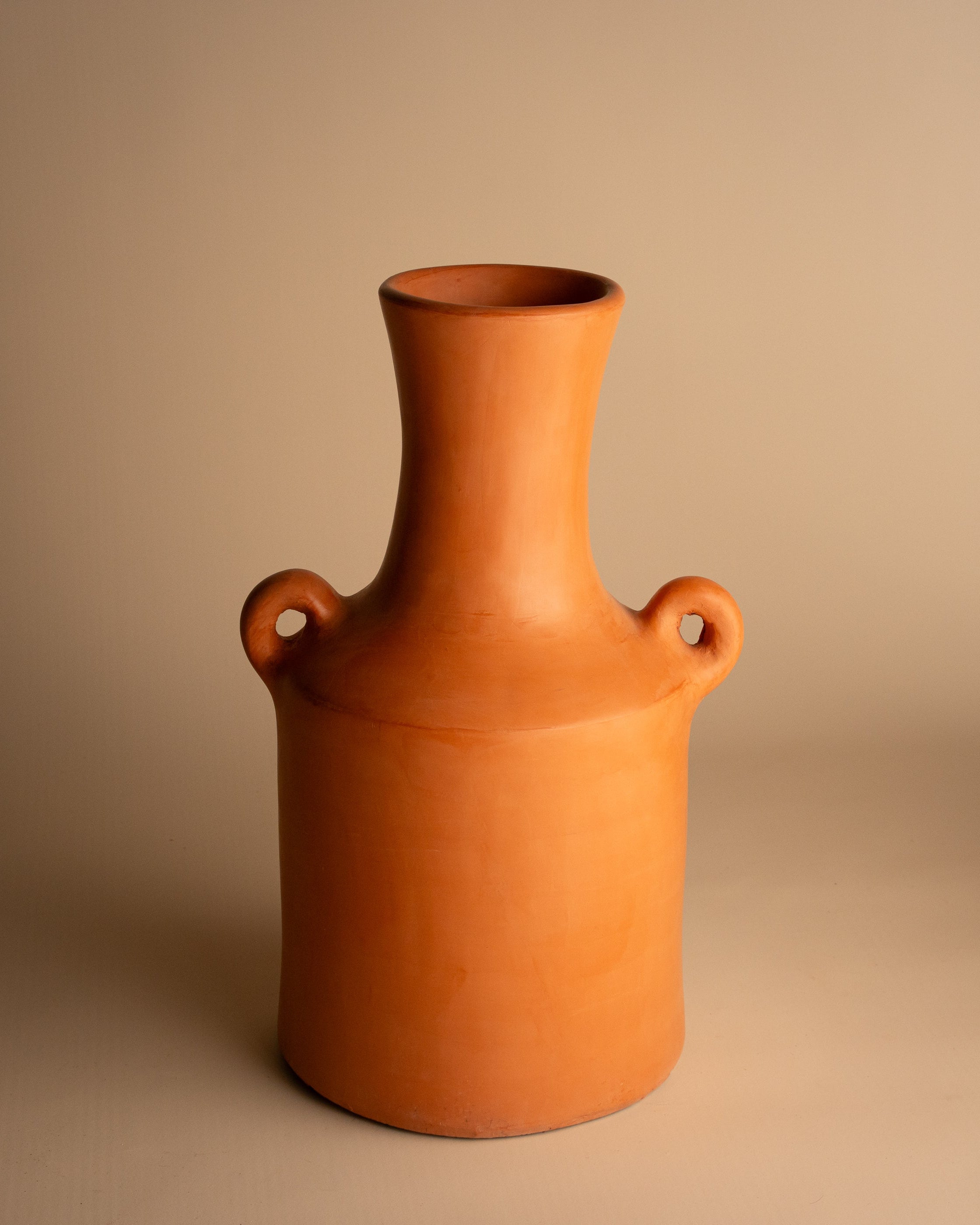 HANDGEMAAKTE VAAS – LUNA