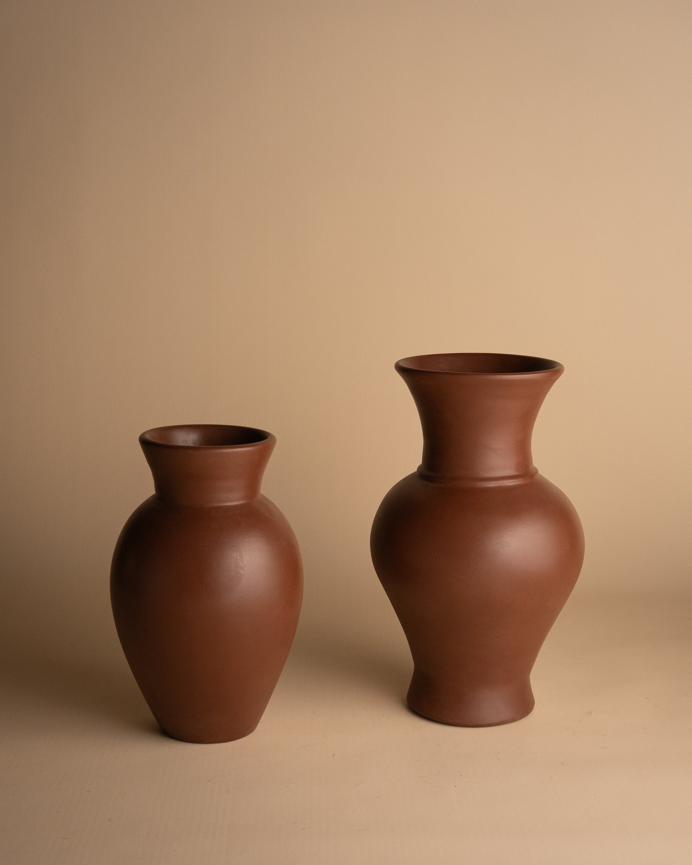 HANDGEMAAKTE VAAS – LAYN