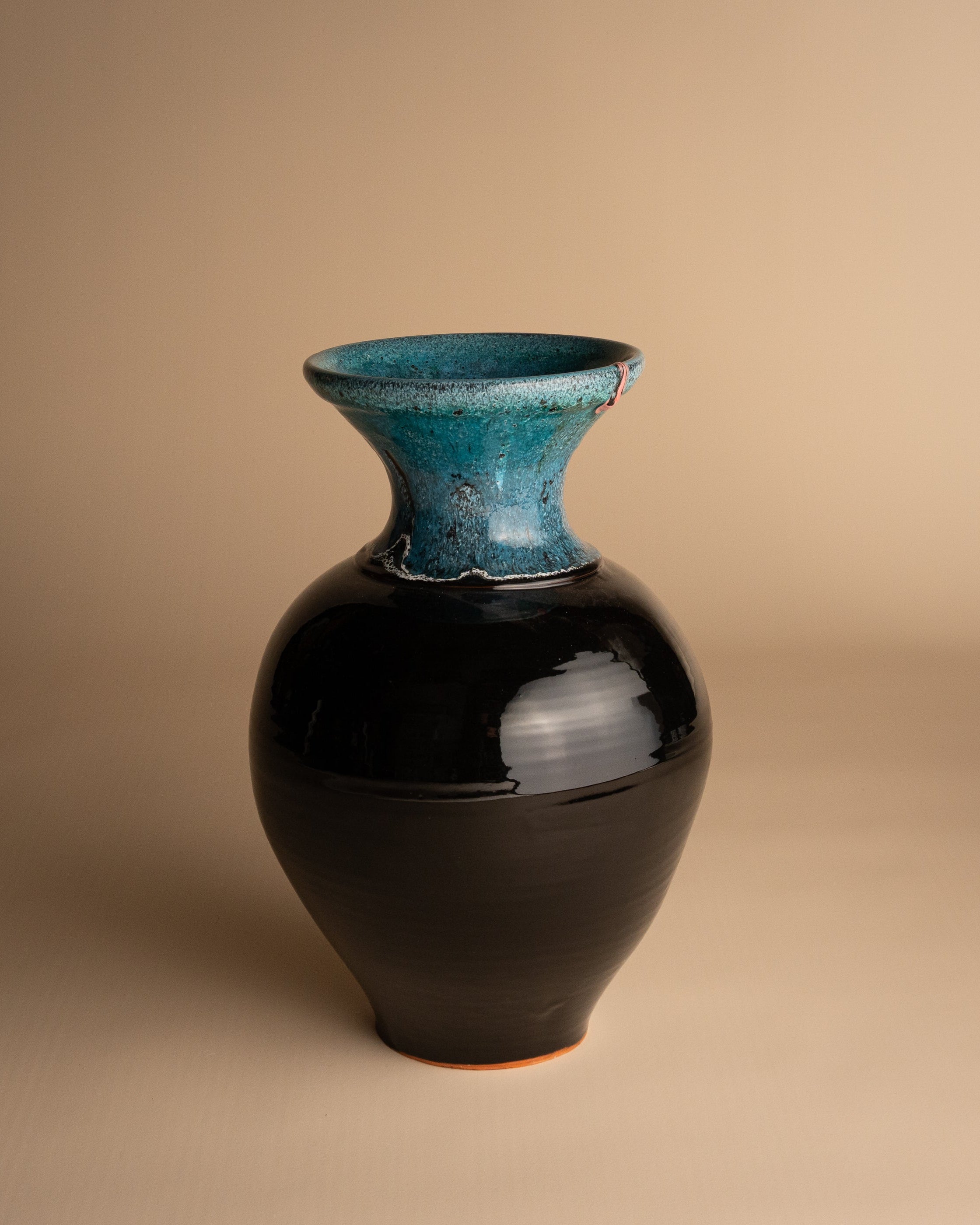 HANDGEMAAKTE VAAS – LAYLA