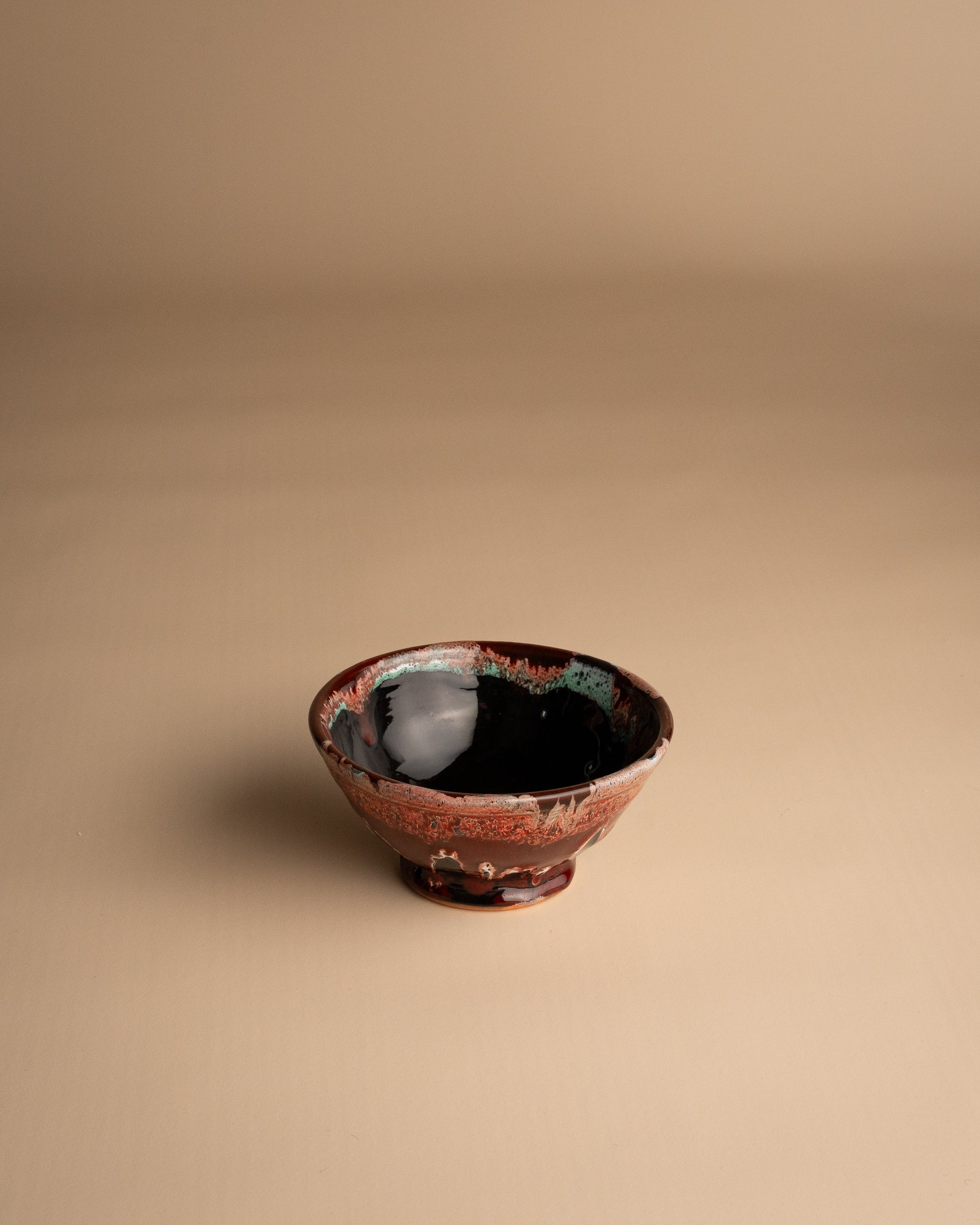 HANDGEMAAKTE KERAMIEK SCHAAL – TRAB