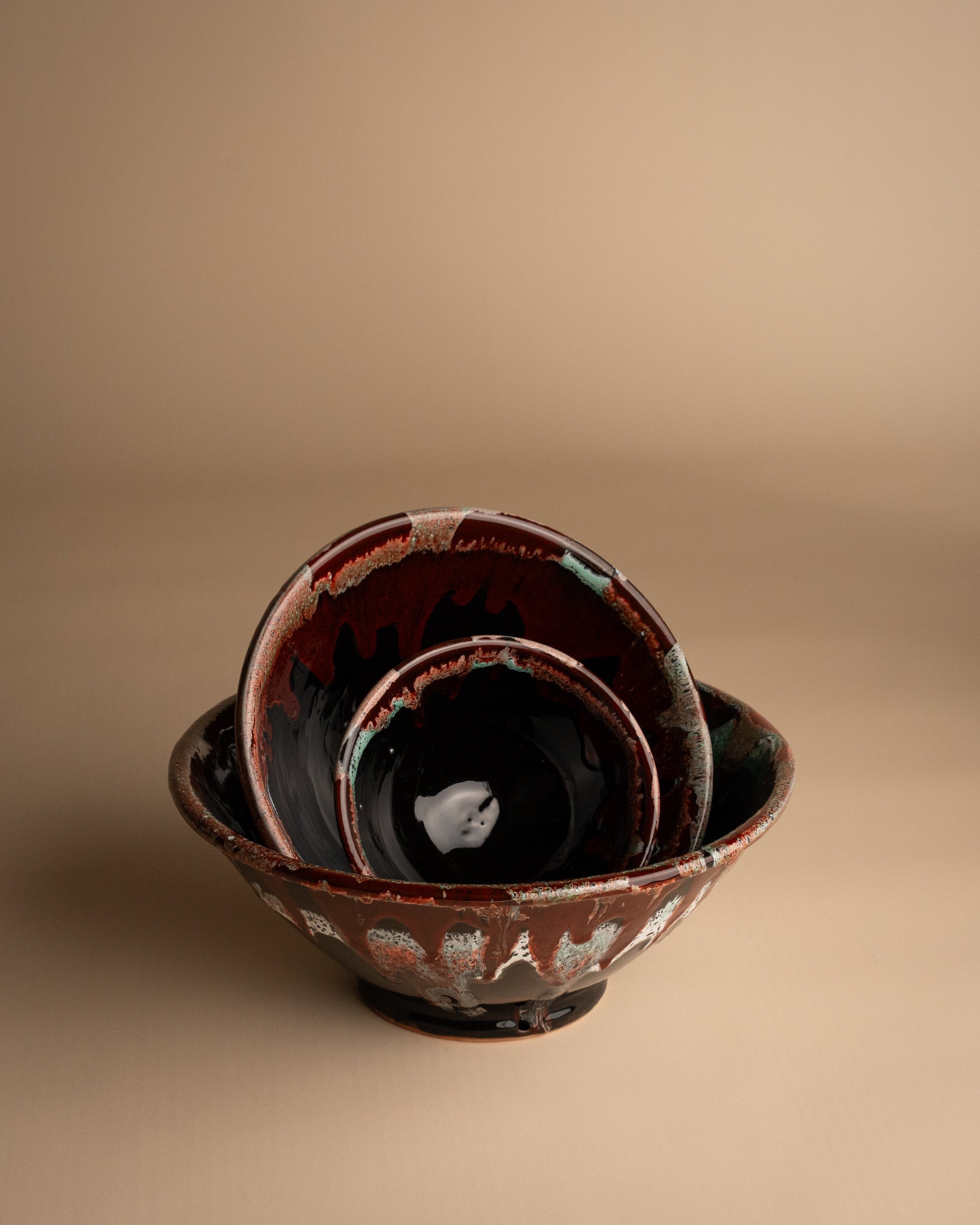 HANDGEMAAKTE KERAMIEK SCHAAL – TRAB