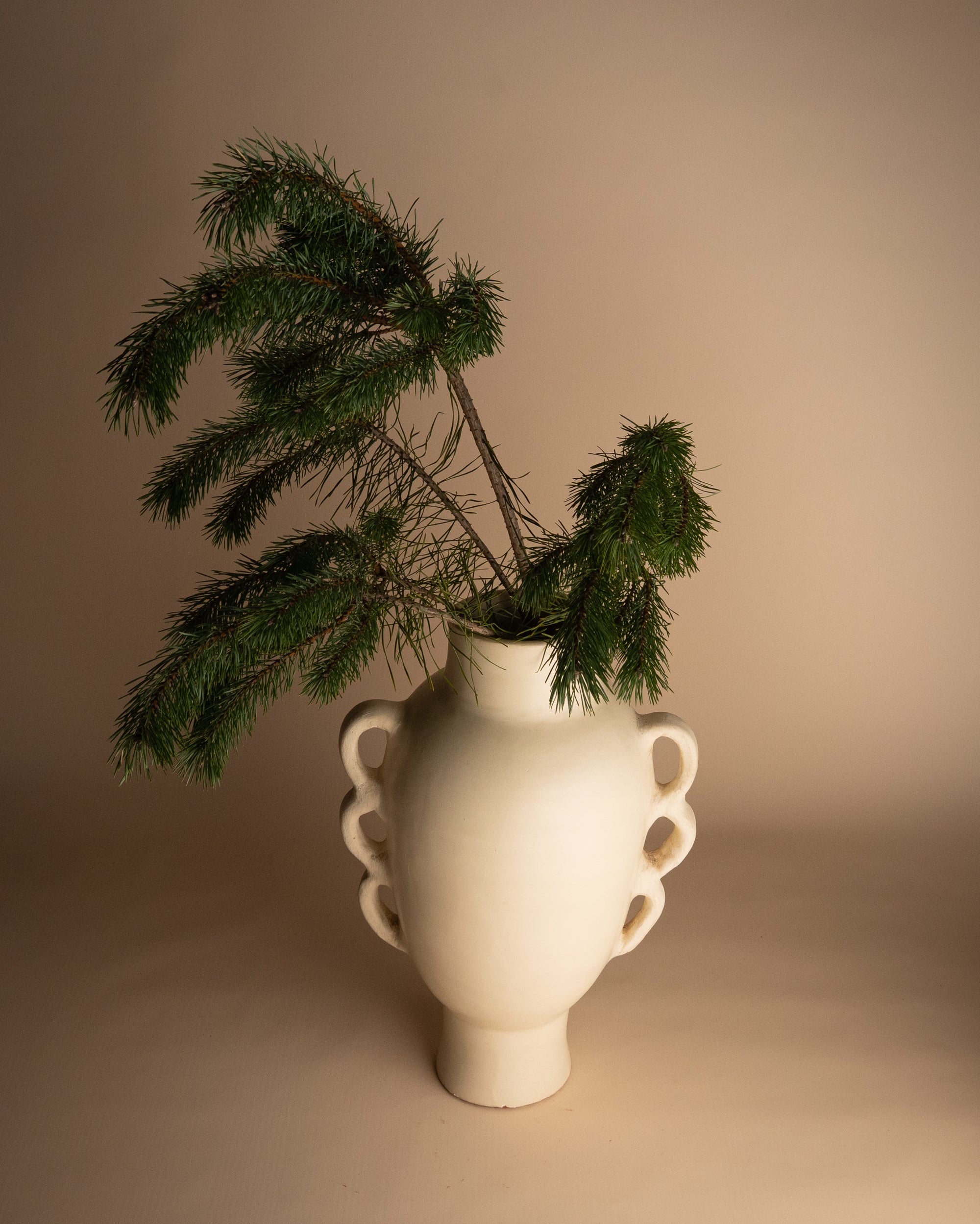 HANDGEMAAKTE (GROTE) VAAS – JADAR